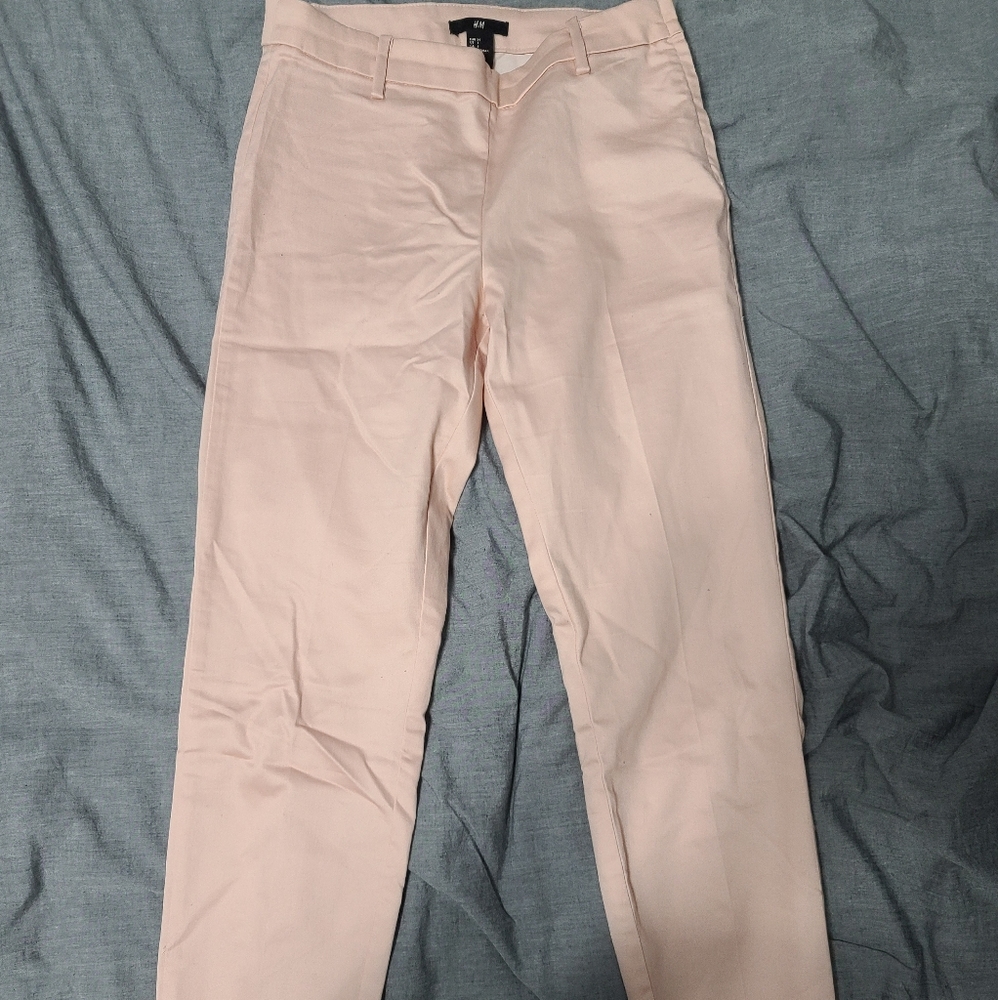 2/25$ 🛍Ankle dress pants in cream/pink